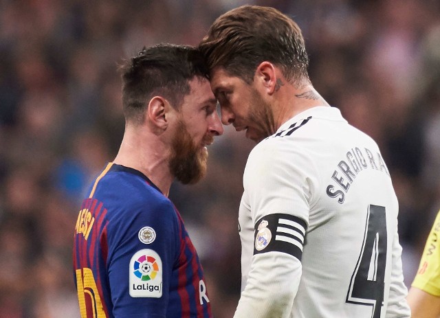 W Gran Derbi Real Madryt - FC Barcelona zawsze iskrzy między zawodnikami. Tutaj na przeciwko siebie stanęli Leo Messi i Sergio Ramos