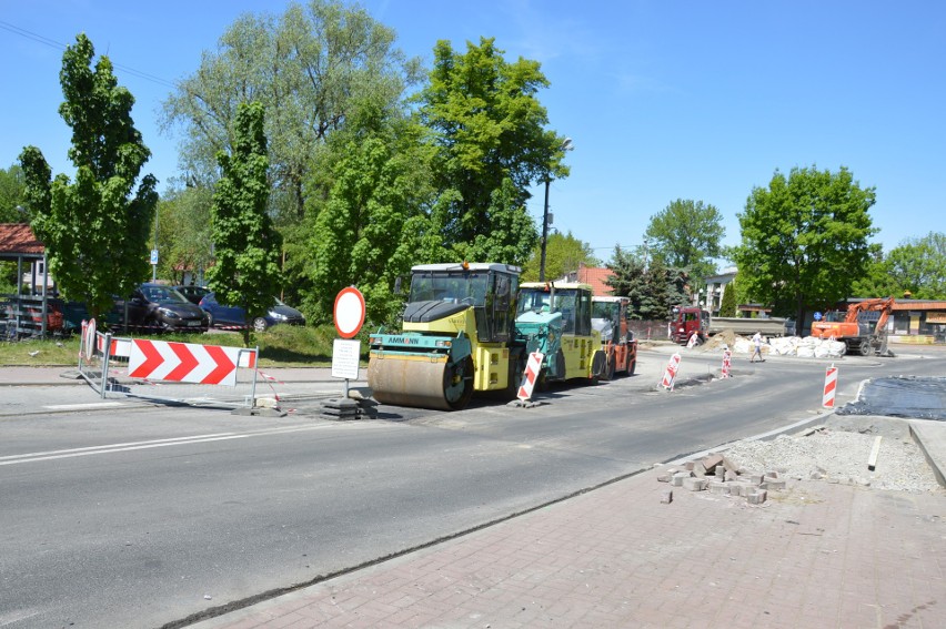 Skawina. Drogowcy kończą budowę dwóch rond na ulicy Krakowskiej 