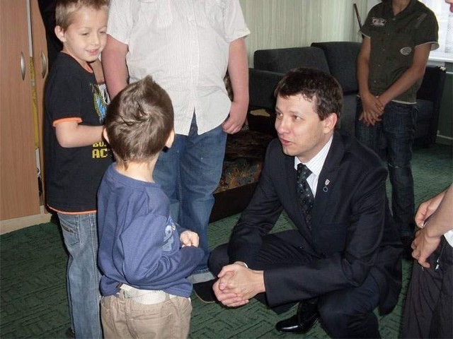 Dzieci chętnie rozmawiały z rzecznikiem Markiem Michalakiem