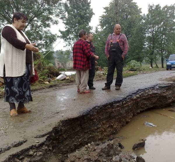 - Mówią, że ta nowa droga to droga będzie. Nawet za 2...