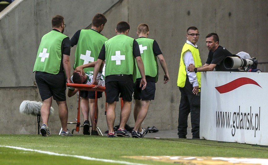 Lukas Haraslin przejdzie jutro operację. Piłkarz Lechii Gdańsk zerwał więzadła krzyżowe przednie