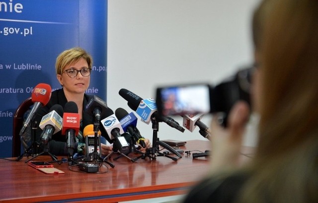 -Grupa dopuściła się szeregu oszustw metodą "na policjanta", głównie wobec osób starszych - mówi prokurator Agnieszka Kępka, rzecznik Prokuratury Okręgowej w Lublinie.