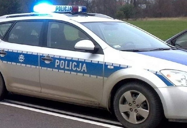 Wypadek na DK19. Dwie osoby ranne, droga zablokowana