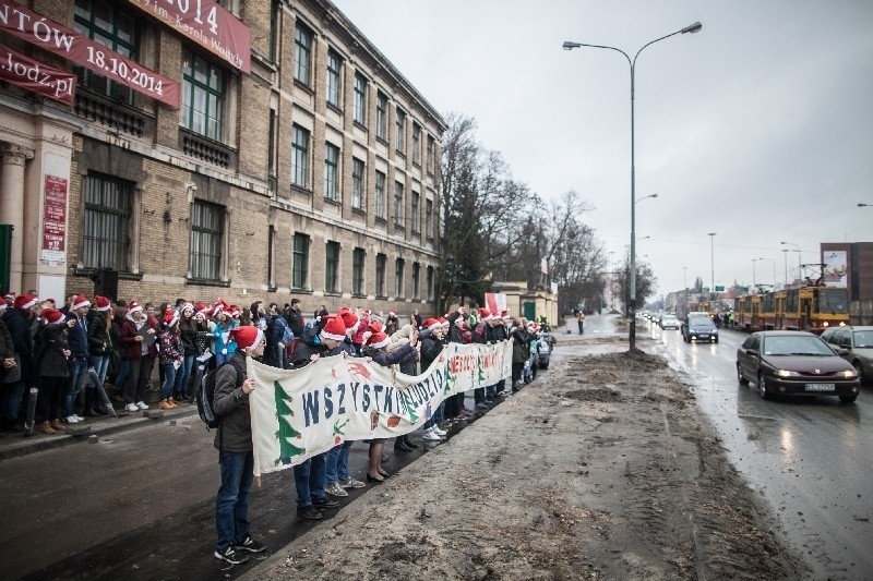 Kolędowali przed szkołą [zdjęcia]