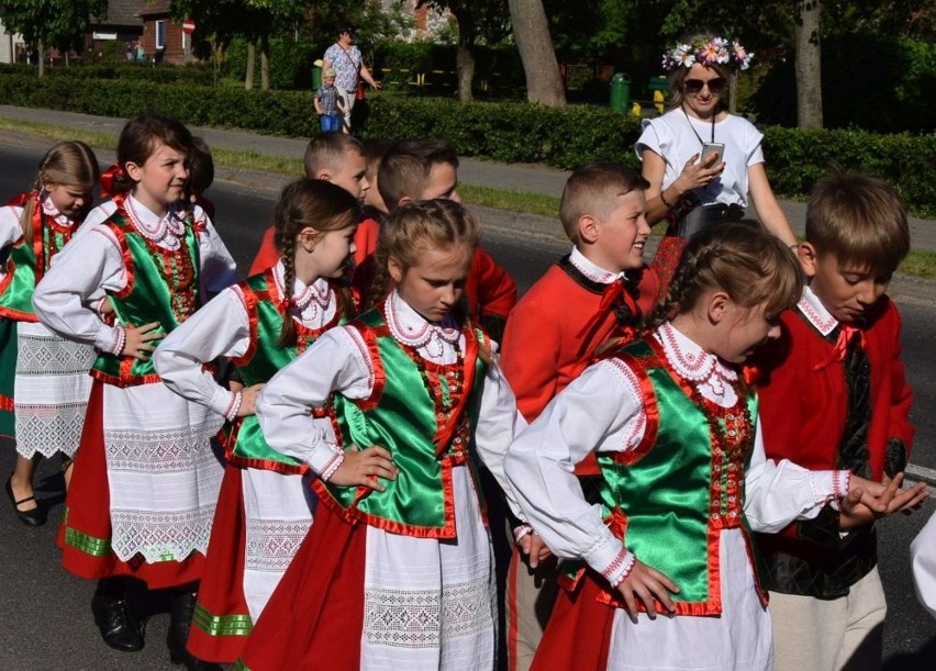 Ostrów Mazowiecka. Festiwal „Moda na Folklor” [ZDJĘCIA, WIDEO]