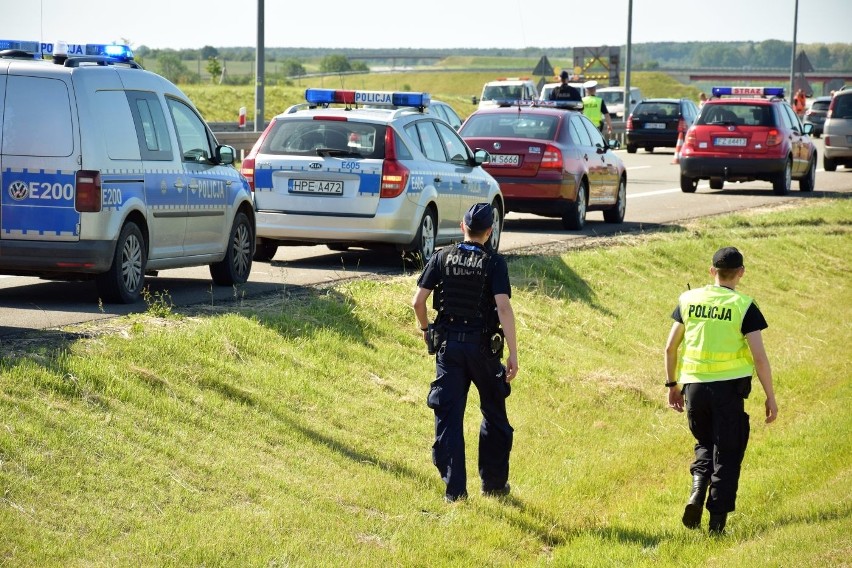 Autokar wypadł z drogi na trasie S3 na styku powiatów...