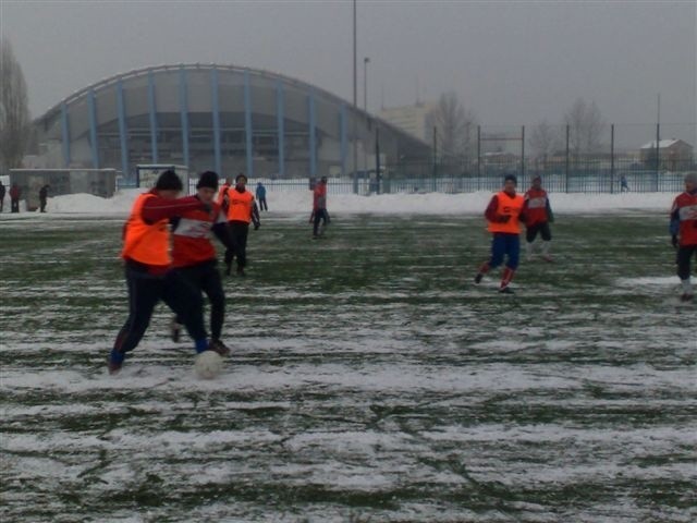 Mecz Mień - LTP odbył się we Włocławku na boisku OSiR ze sztuczną nawierzchnią.