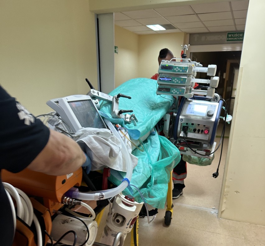 Mobilny zespół ECMO działa w szpitalu Jurasza w Bydgoszczy w...
