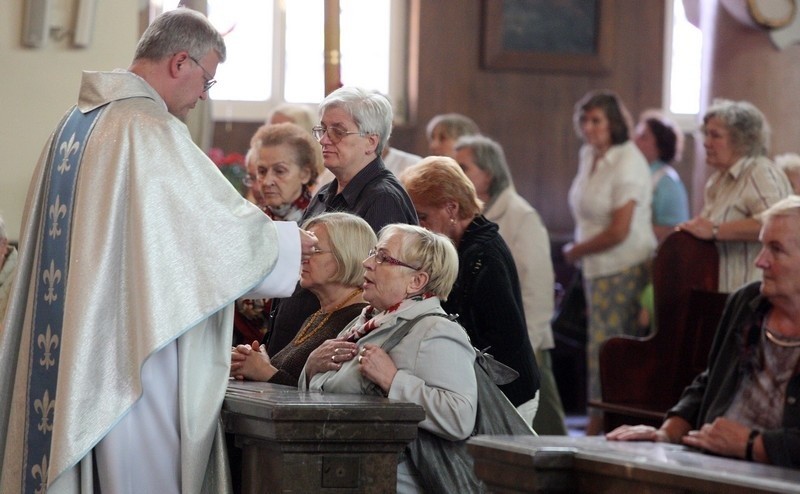 Tłumy wiernych na spotkaniu z Floribeth Mora Diaz