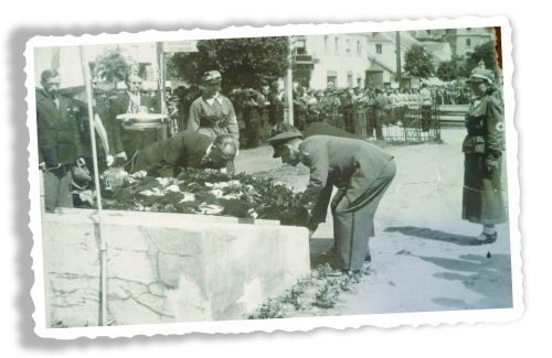 Podobnych zdjęć znaleźć można więcej, ale na tym jest coś szczególnego.