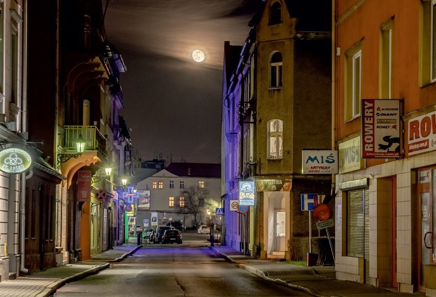 Nocny Kluczbork w obiektywie Foto-Luka.