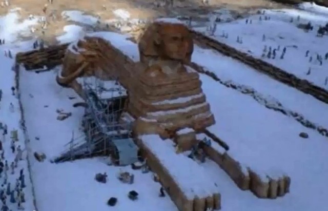 Śnieg w Egipcie. Egipt w szoku po śnieżycy, Sfinks pod śniegiem
