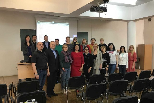 Podczas spotkania występowało ponad 20 prelegentów z uczelni partnerskich i WSZiA w Opolu.