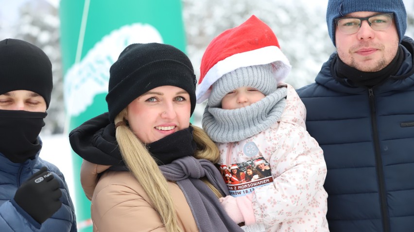 Blisko 150 dzieci wystartowało w Biegu Elfa w Borkowie. Najmłodsi mieli do pokonania 200 metrów. Wspierali ich rodzice 