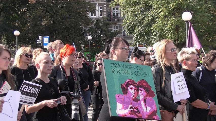 Dziś kobiety strajkują. Czarny Protest w Szczecinie 