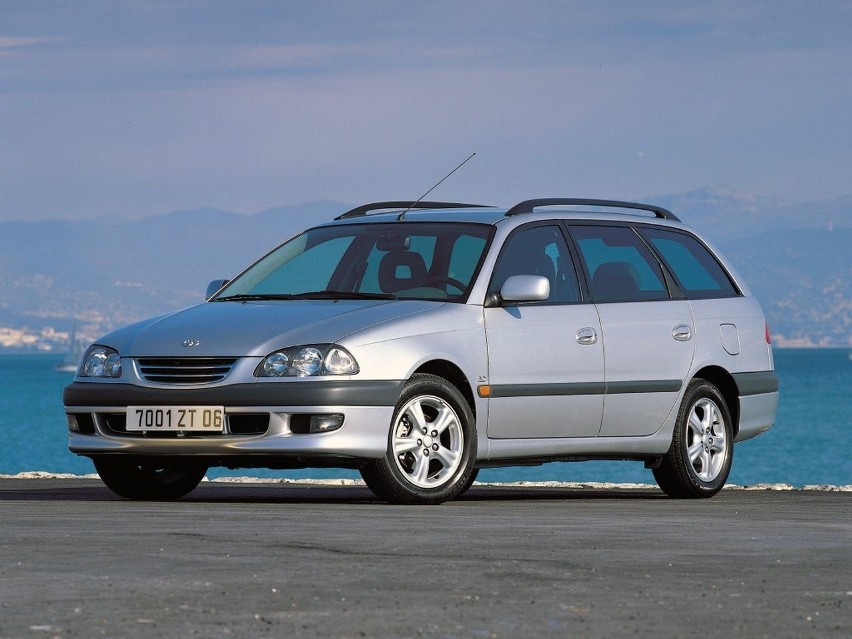 Toyota Avensis 1997 - 2000 / Fot. Toyota