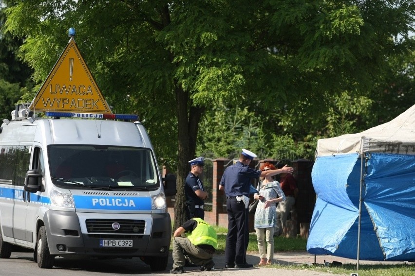 Wrocław: Wypadek na Kamieńskiego. Pieszy nie żyje, kierowca uciekł (ZDJĘCIA)