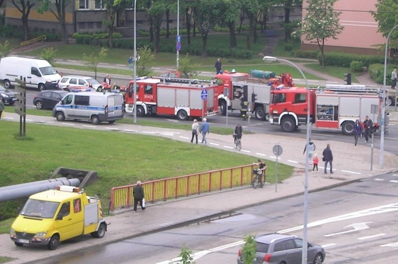 Policja potwierdziła, że ostatecznie w kolizji uczestniczyło...