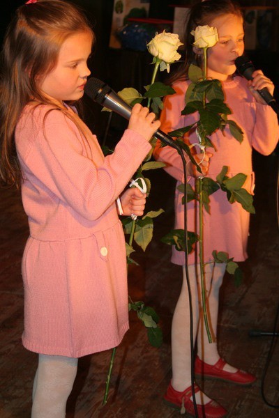 Patrycja i Weronika Bartyzel zaśpiewały "List do matki&#8221;