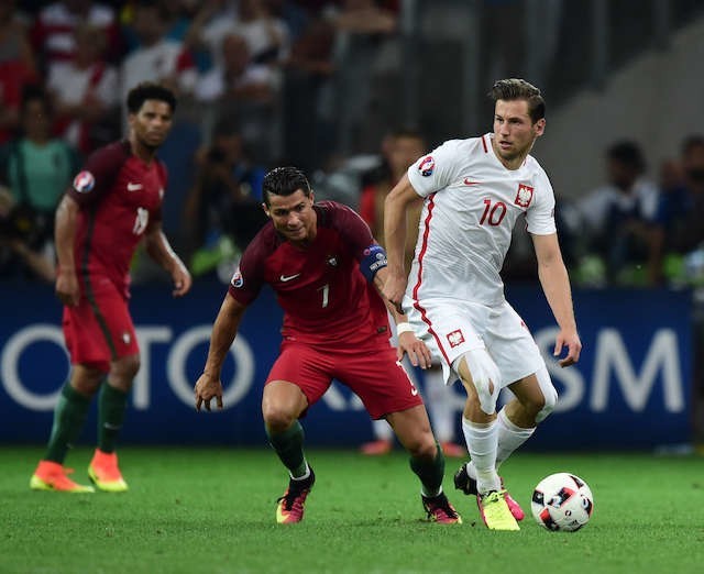 Grzegorz Krychowiak (obok CR7) z Sevilli do PSG przeszedł za...