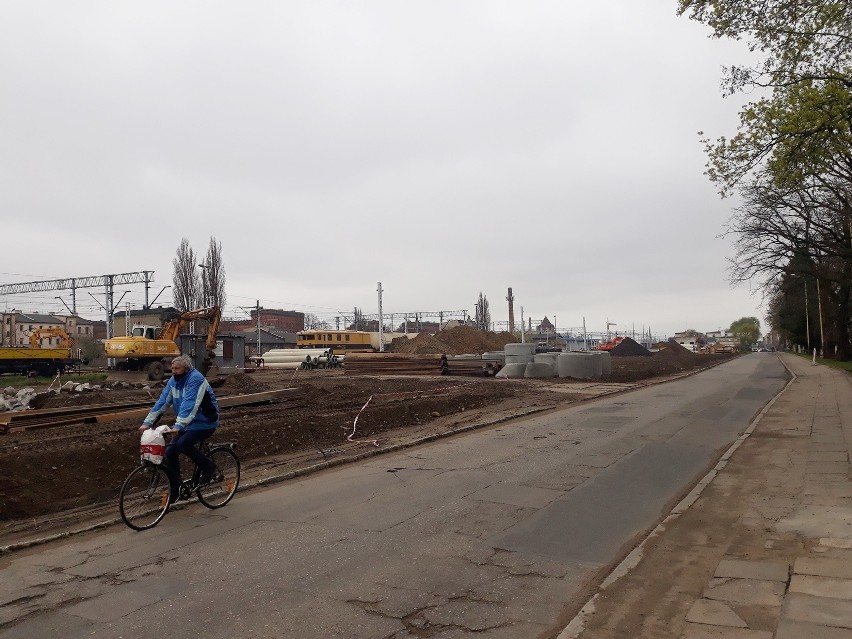 Parking Park&Ride w Stargardzie. Sprawdź, gdzie będzie. Teren kolejowy już rozkopany. ZDJĘCIA – 5.05.2021