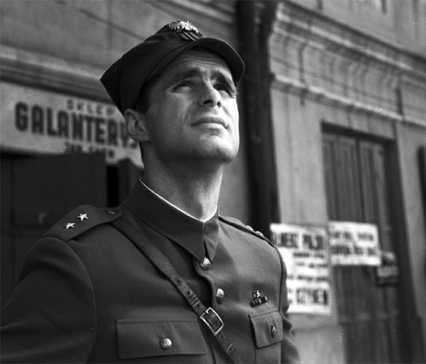 Porucznik Marek Kolski, bohater filmu "Potem nastąpi cisza"....