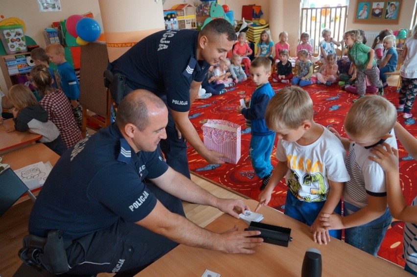 Dzień przedszkolaka z policjantami [zdjęcia]