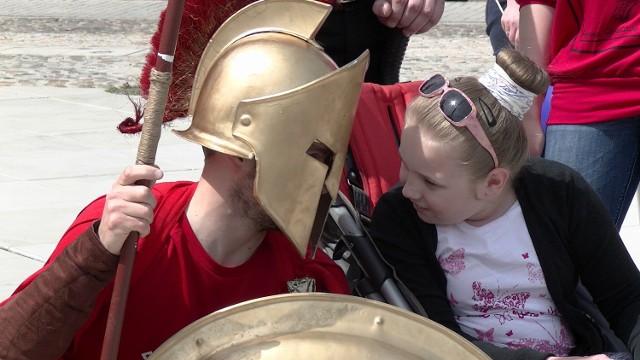 Spartanie pobiegną dla 9-letniej Ani.