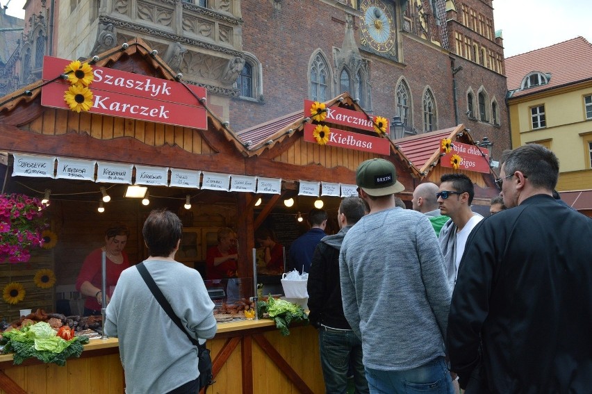 Wrocław: Jarmark Świętojański na Rynku. Plaża, ogrody i grillowanie (CENY, ZDJĘCIA)