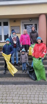 Sprzątaliśmy naszą małą ojczyznę. Zobacz zdjęcia z różnych zakątków w gminie Włoszczowa