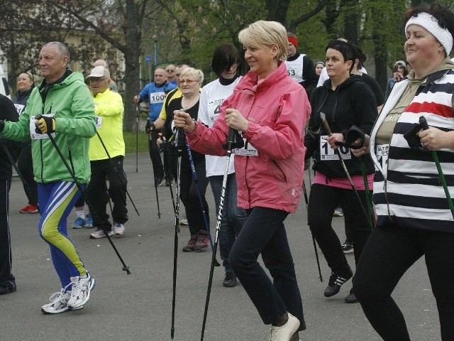 7 maja o godz. 16 przed siedzibą toruńskiego związku TKKF (ul. Szosa Chełmińska 75) ruszają kolejne kolejne, bezpłatne zajęcia: "nordic walking sportem dla seniora"