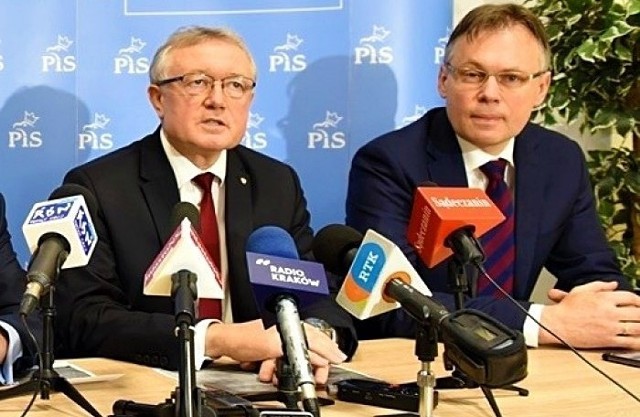 Mularczyk czy Janczyk? Obydwaj posłowie chcą reprezentować Polskę w Europarlamencie