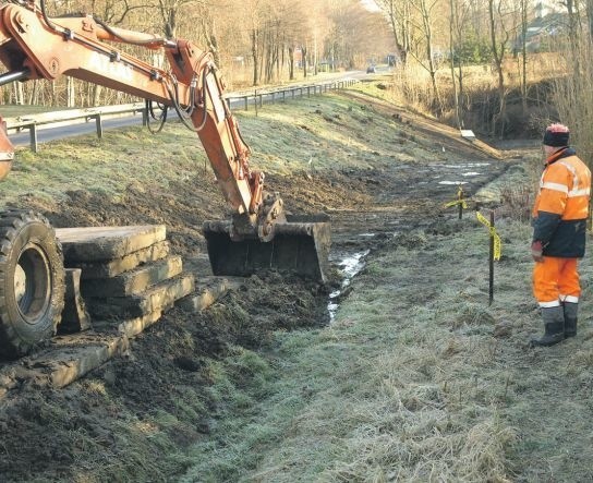 Jeden z trzech przepustów pod drogą krajową nr 11 w gminie Będzino,których przebudowę zleciła Generalna Dyrekcja Dróg Krajowych i Autostrad w Szczecinie.