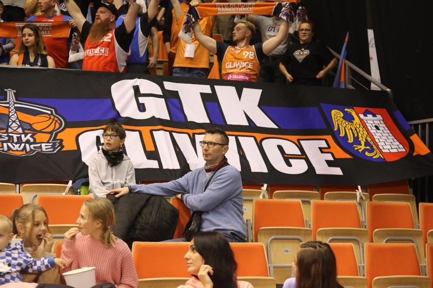 Koszykarze Tauron GTK Gliwice, mimo wsparcia fanów,...