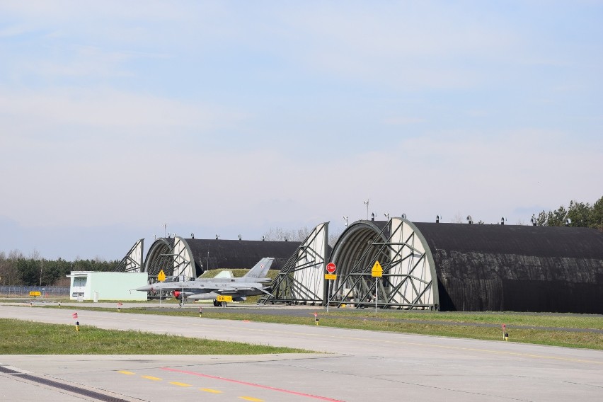 Lotnisko w Łasku będzie bazą dla samolotów F35. Minister Błaszczak w 32 Bazie Lotnictwa Taktycznego ZDJĘCIA