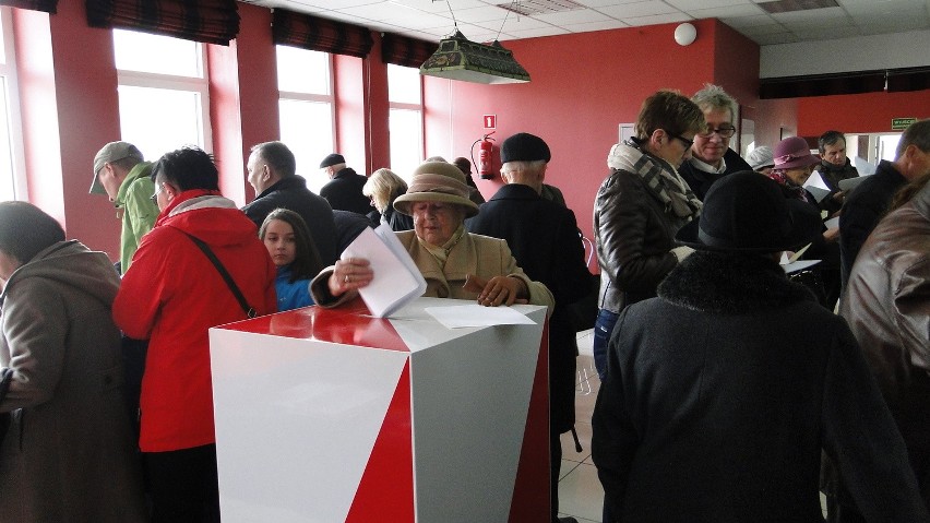 Wybory parlamentarne 2015. Głosowanie już trwa. Relacja z powiatu przysuskiego