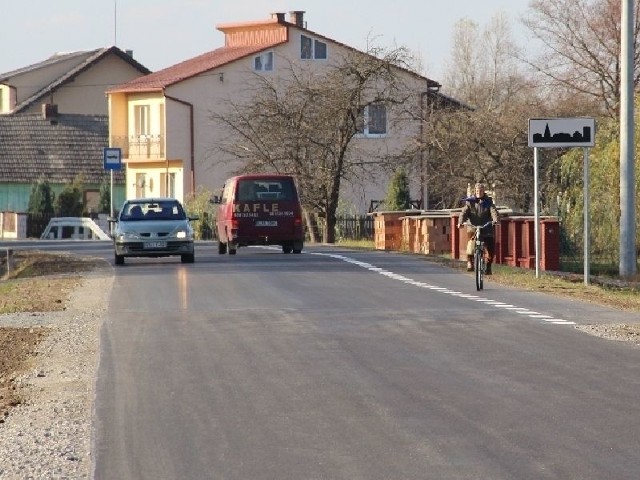 Przebudowany odcinek drogi powiatowej Gózd Lipiński - Harasiuki