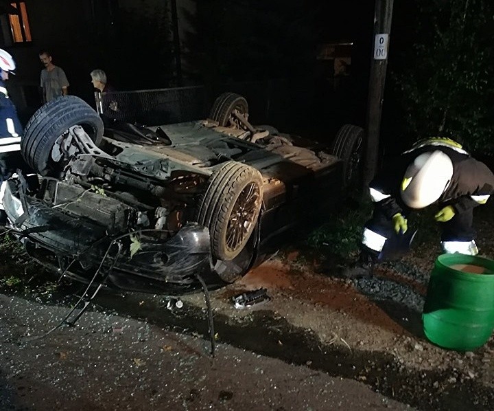 Barcice. Dachowanie osobowego bmw. Cztery osoby trafiły do szpitala [ZDJĘCIA]