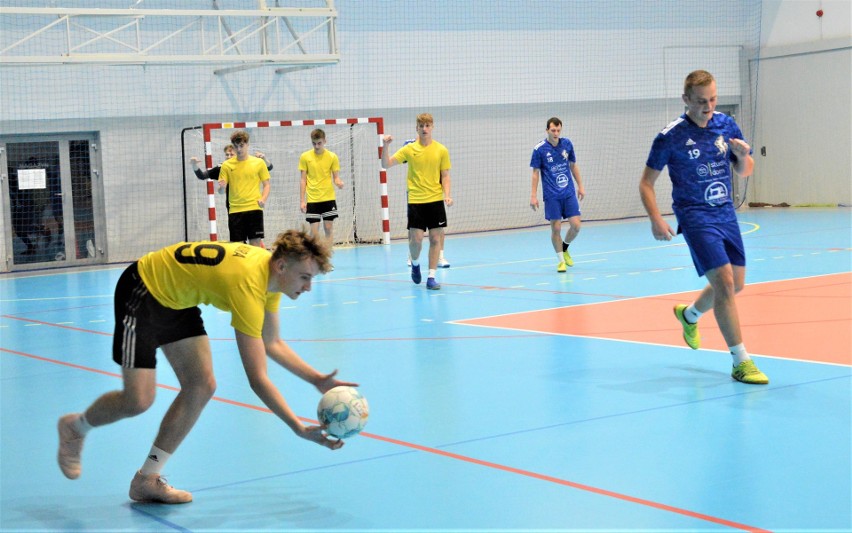 Proszowicka liga futsalu. Półfinaliści wyłonieni. Mnóstwo emocji na koniec rundy zasadniczej