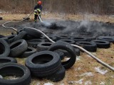 Pożar w Koszalinie: Płonął stos opon [zdjęcia]
