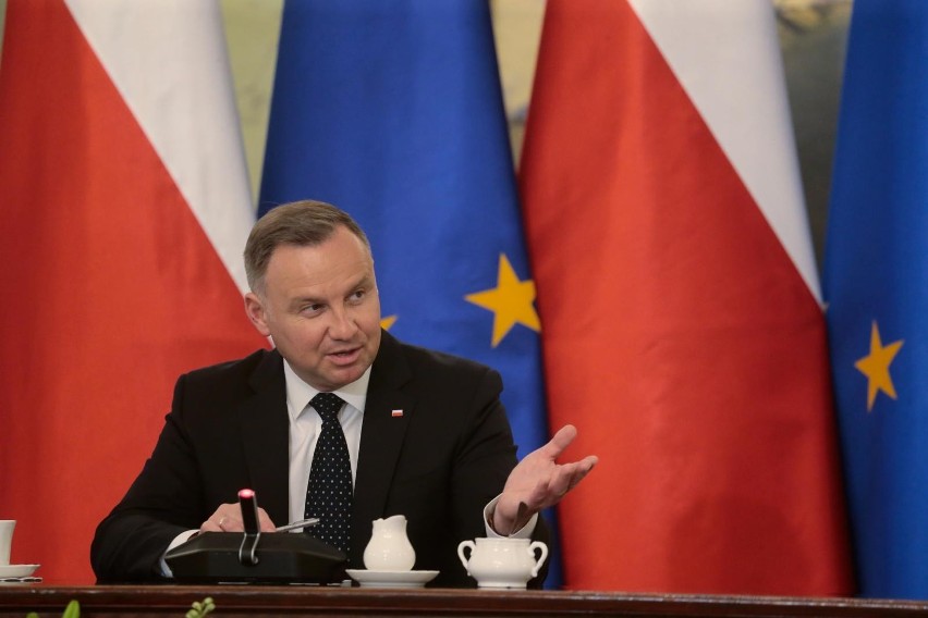 Także Andrzej Duda złożył już stosowny projekt, w którym...