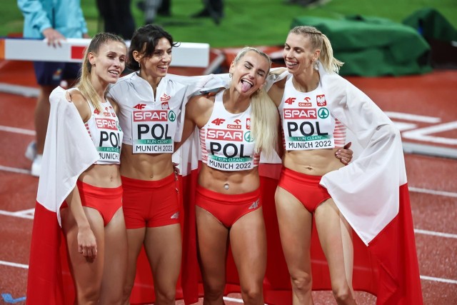 20.08.2022 mistrzostwa europy w lekkoatletyce monachium 2022n/z final sztafeta 4 razy 400 metrow kobiet srebrny medal kielbasinska anna baumgart witan iga swiety ersetic justyna kaczmarek nataliame lekkoatletyczne lekka atletyka mistrzostwa europy sport zawodygazeta wroclawskapawel relikowski / polska press