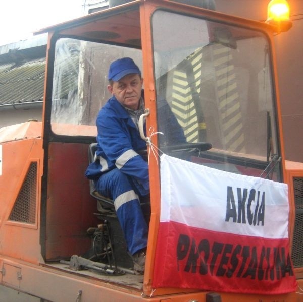 Pracownicy A.S.A jeździli wczoraj oznakowanymi pojazdami, chociaż rzecznik firmy twierdziła, że akcja protestacyjna została zakończona&#8230;dzień wcześniej.