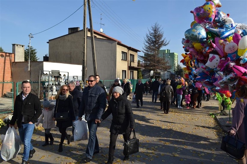 Tradycja miesza się z jarmarkiem