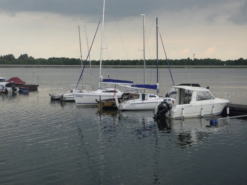 Podczas dnia otwartego Mariny Poraj można sprawdzić się w...