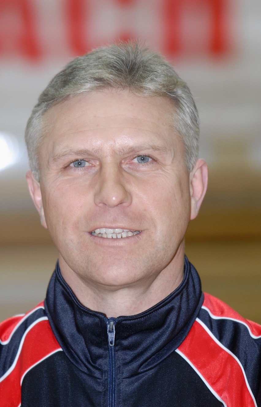 Tymczasowy trener w sezonie 2004/2005 Później m.in....