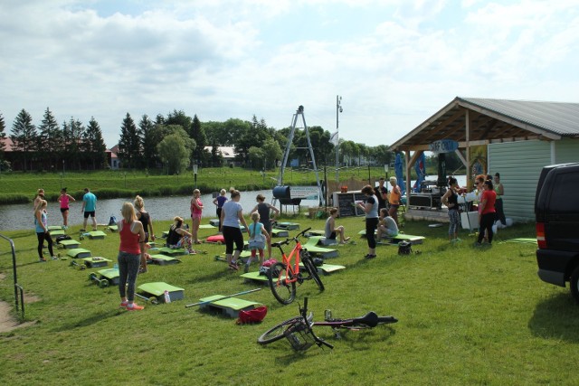 W niedzielę w koszalińskim Wake Parku przy ulicy Sybiraków, odbył się  trening Pure Jatomi Fitness. Zajęcia są darmowe.KLIKNIJ i WEJDŹ >> Więcej informacji w serwisie ZŁAP FORMĘ – zapraszamy