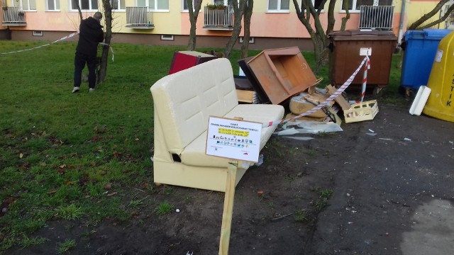 Stare kanapy czy meble bądź inne wielkogabarytowe śmieci będzie można wyrzucić do specjalnie ustawionych kontenerów na terenie osiedli.