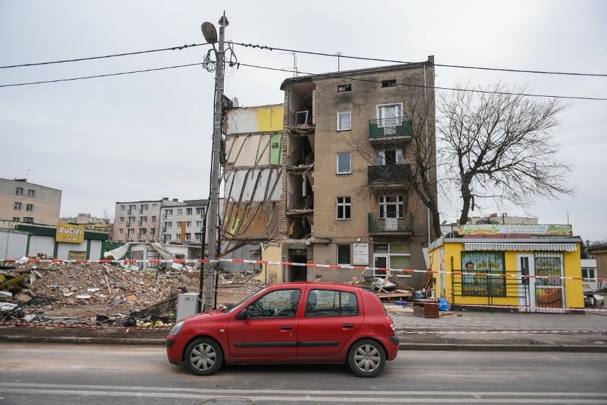 Zniszczona kamienica na Dębcu w Poznaniu