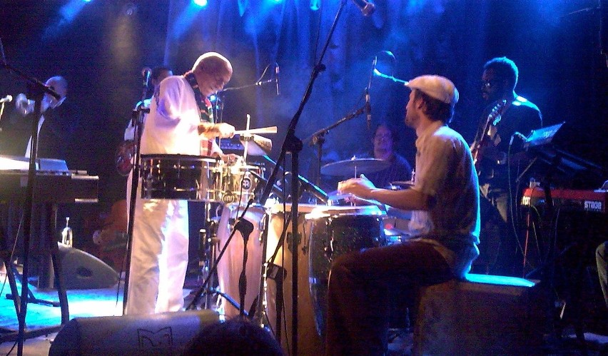 Mulatu Astatke na koncercie w Rzymie w 2009 roku